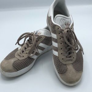 Women’s Adidas Gazelle US size 6.5